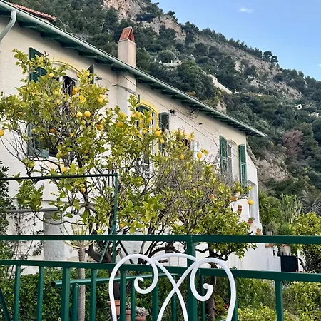 With Stunning Views Villa Cap d'Ail