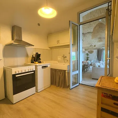 With Stunning Views * קאפ ד'איי